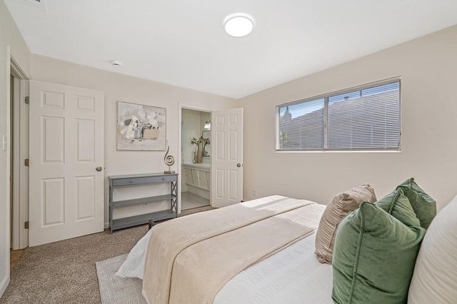 4574 Beechnut Way, Sacramento, CA 95823