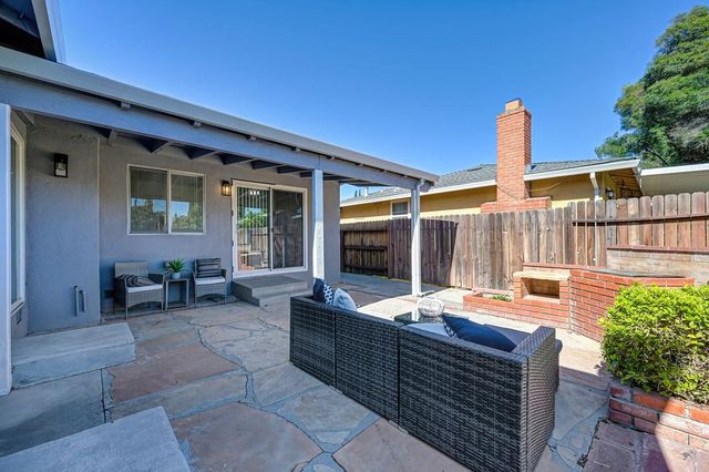 4574 Beechnut Way, Sacramento, CA 95823