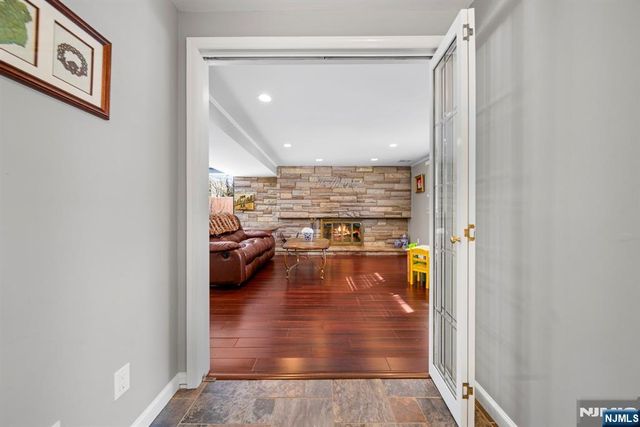 564 Whitenack Road, River Vale, NJ 07675