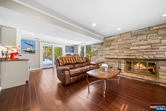 564 Whitenack Road, River Vale, NJ 07675