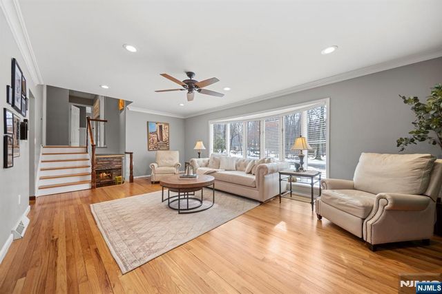 564 Whitenack Road, River Vale, NJ 07675