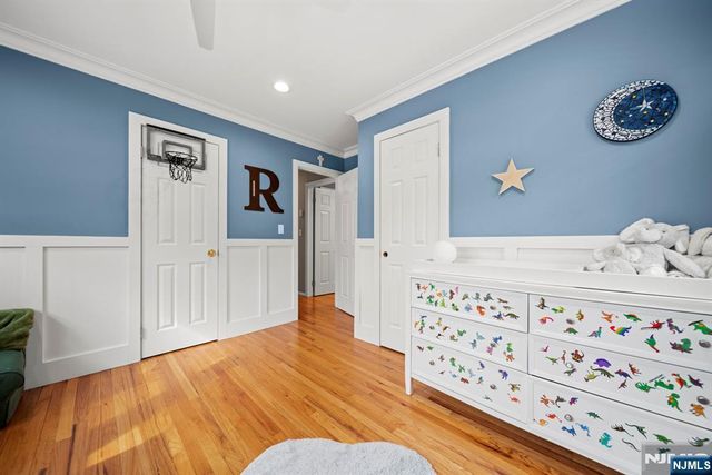 564 Whitenack Road, River Vale, NJ 07675