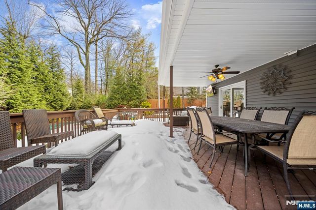 564 Whitenack Road, River Vale, NJ 07675