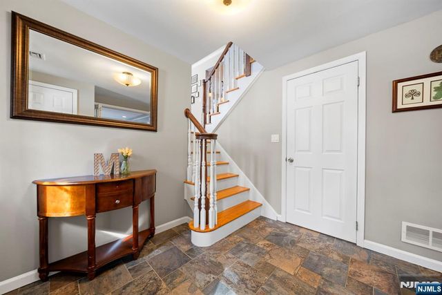 564 Whitenack Road, River Vale, NJ 07675