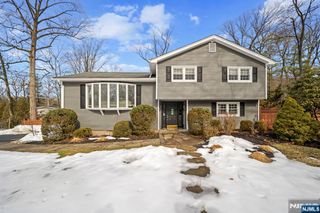 564 Whitenack Road, River Vale, NJ 07675