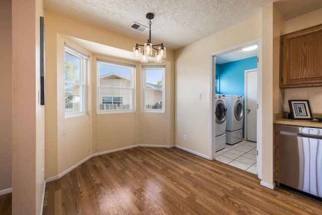 308 Prestige Way NE, Rio Rancho, NM 87124