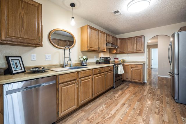 308 Prestige Way NE, Rio Rancho, NM 87124