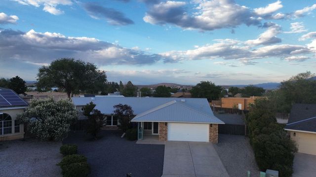 308 Prestige Way NE, Rio Rancho, NM 87124