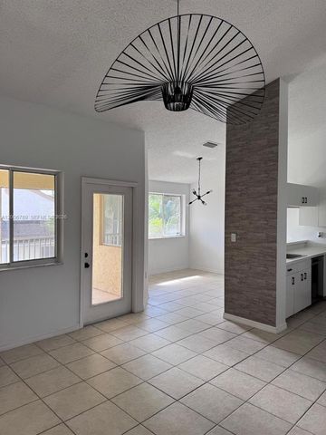 1304 Glenmoor Dr 1304, West Palm Beach, FL 33409