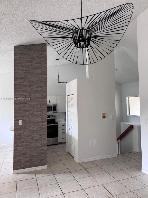 1304 Glenmoor Dr 1304, West Palm Beach, FL 33409