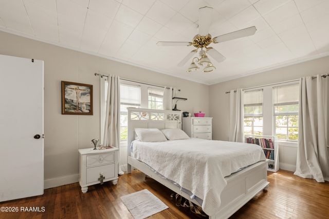 111 E Henry Street, Rayne, LA 70578