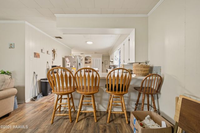 111 E Henry Street, Rayne, LA 70578