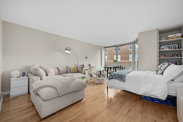 21 W Goethe Street 16E, Chicago, IL 60610