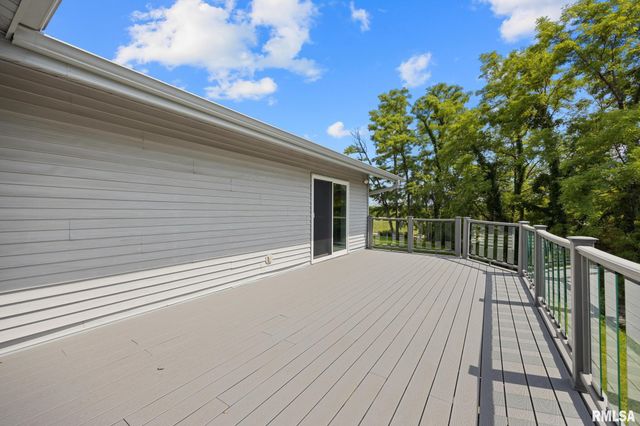 1117 N HOPPE Lane, East Peoria, IL 61611