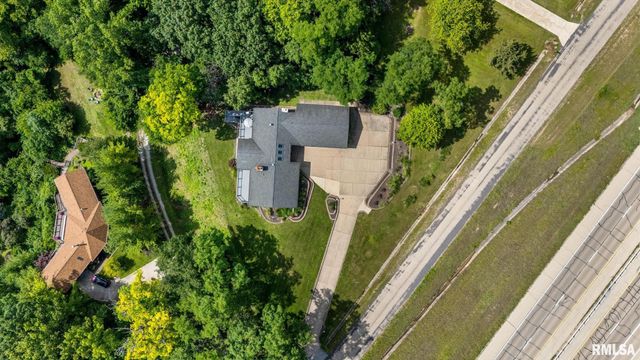 1117 N HOPPE Lane, East Peoria, IL 61611