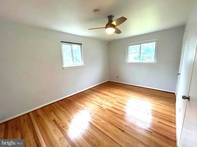 5915 AMELIA ST, Springfield, VA 22150