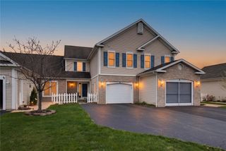 8 Foxe Commons, Chili, NY 14624