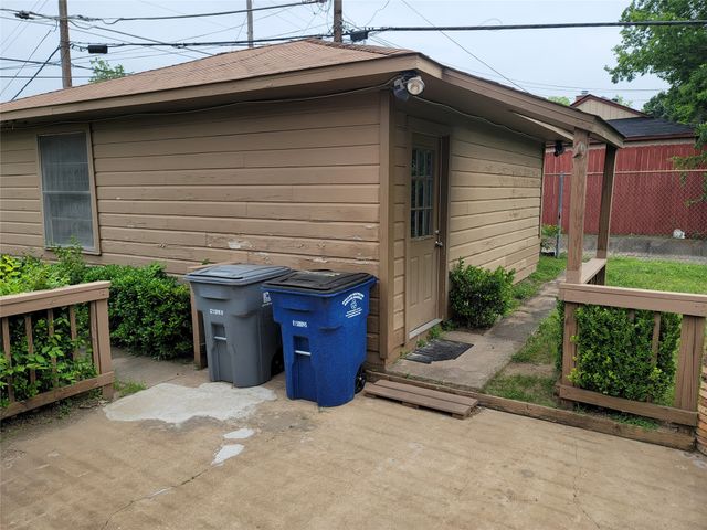 630 Woodacre Drive, Dallas, TX 75241