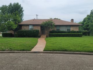 630 Woodacre Drive, Dallas, TX 75241