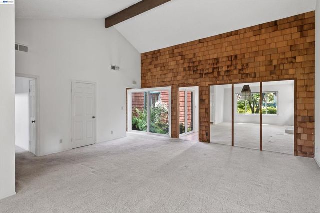 202 Baywood Rd, Alameda, CA 94502
