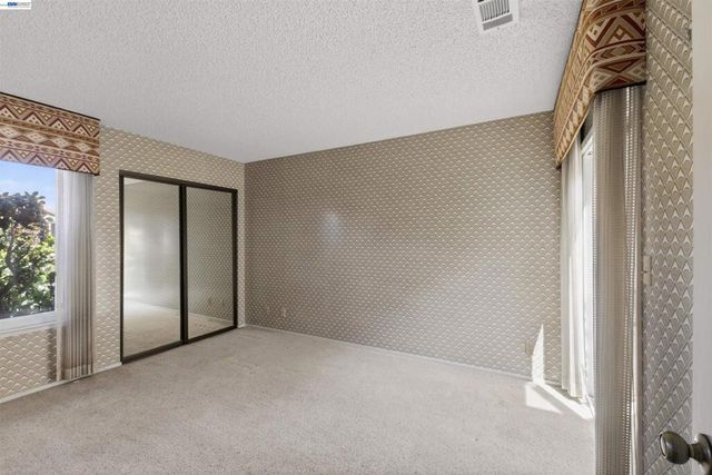 202 Baywood Rd, Alameda, CA 94502