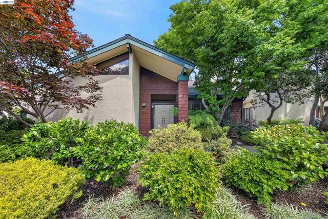 202 Baywood Rd, Alameda, CA 94502