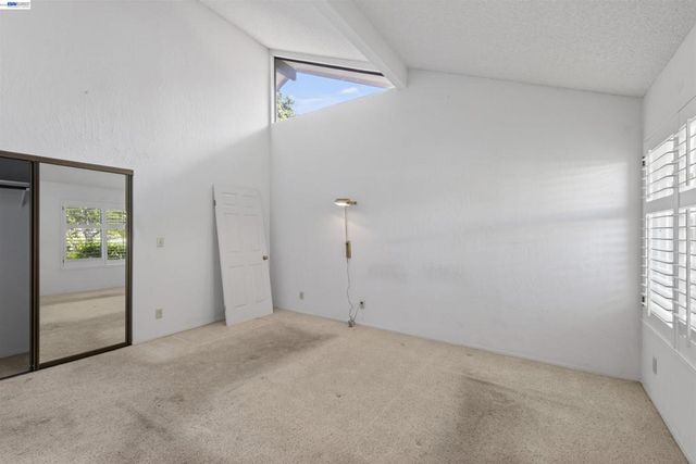 202 Baywood Rd, Alameda, CA 94502