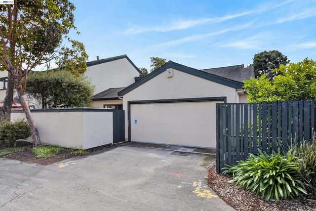 202 Baywood Rd, Alameda, CA 94502