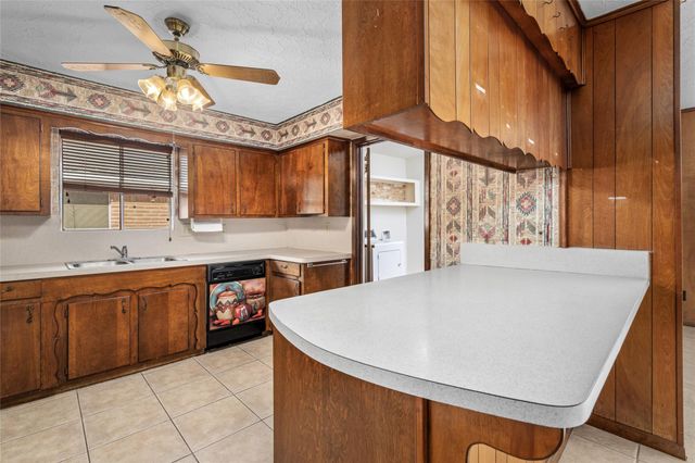 1617 Wavecrest Lane, Houston, TX 77062