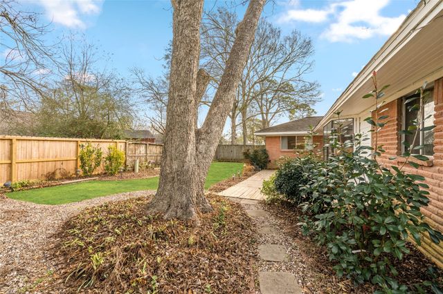 1617 Wavecrest Lane, Houston, TX 77062