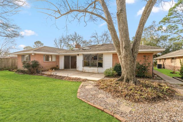 1617 Wavecrest Lane, Houston, TX 77062