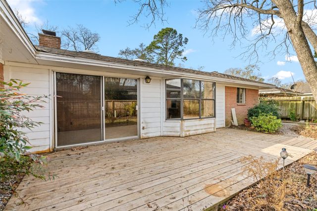 1617 Wavecrest Lane, Houston, TX 77062