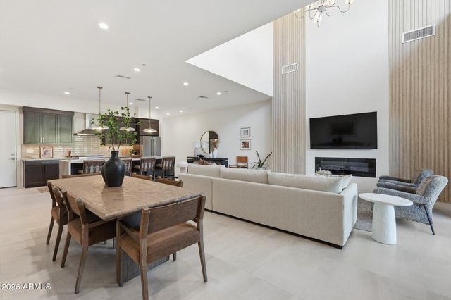 6525 E CAVE CREEK Road 303, Cave Creek, AZ 85331