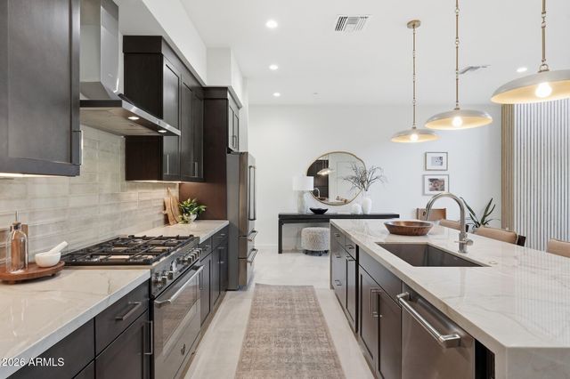 6525 E CAVE CREEK Road 303, Cave Creek, AZ 85331