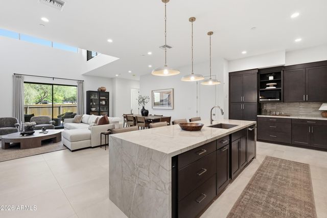 6525 E CAVE CREEK Road 303, Cave Creek, AZ 85331
