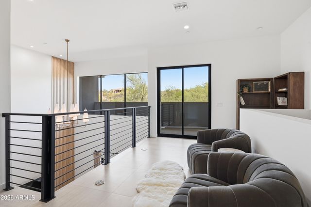 6525 E CAVE CREEK Road 303, Cave Creek, AZ 85331
