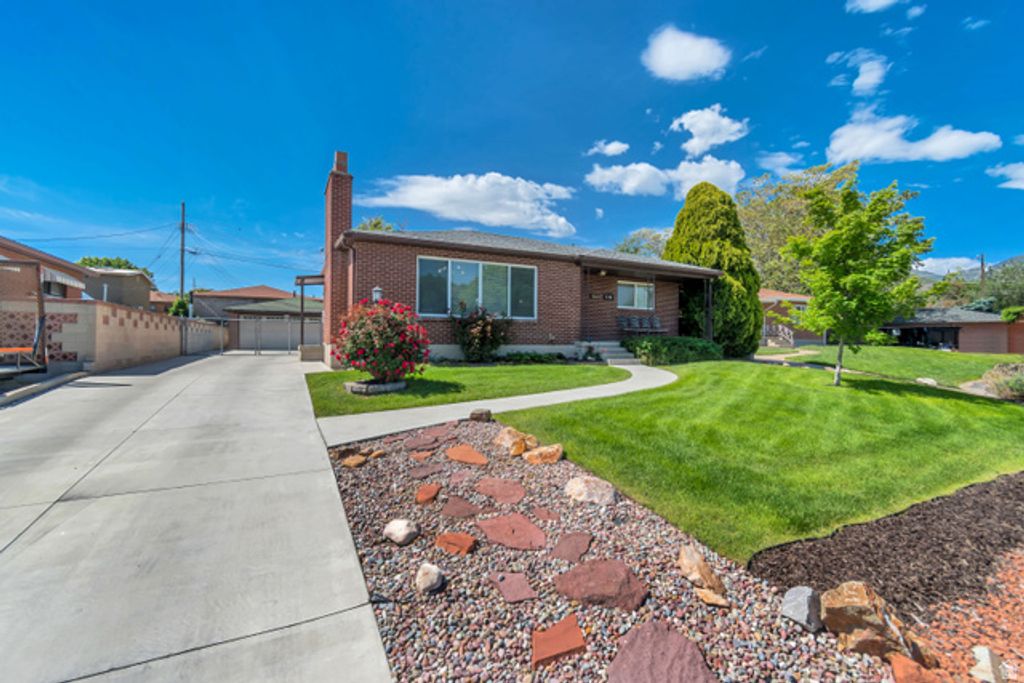 8343 W CLARRY CIR, Magna, UT 84044