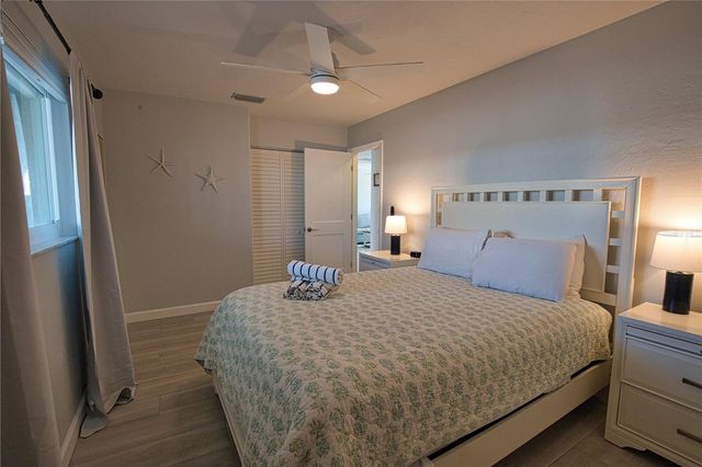 5830 MIDNIGHT PASS ROAD 86, Sarasota, FL 34242