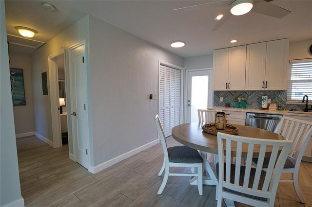 5830 MIDNIGHT PASS ROAD 86, Sarasota, FL 34242