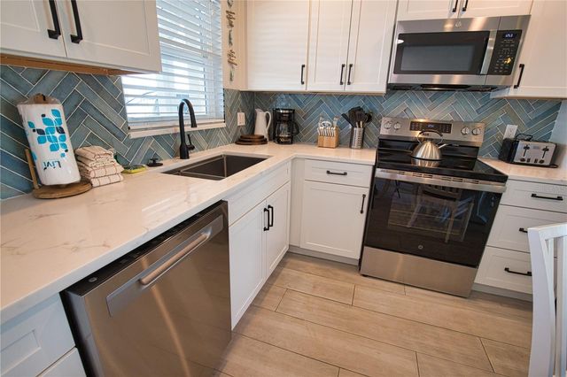 5830 MIDNIGHT PASS ROAD 86, Sarasota, FL 34242