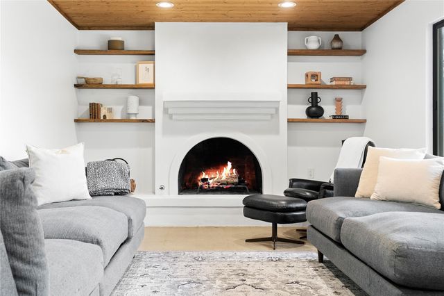 7103 Creighton LN, Austin, TX 78723