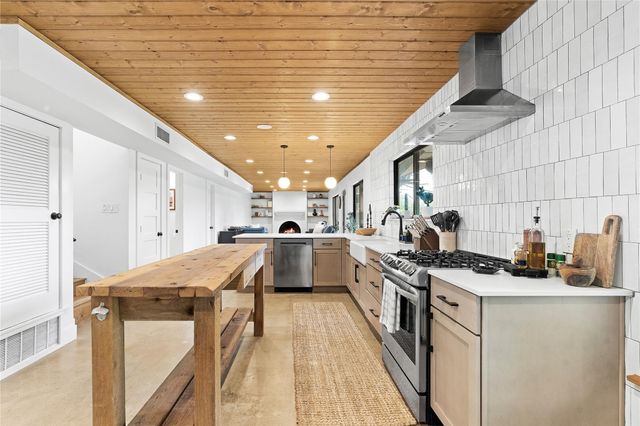 7103 Creighton LN, Austin, TX 78723