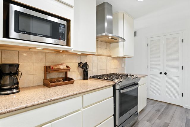 375 Cheryl Court, White Rock, NM 87547