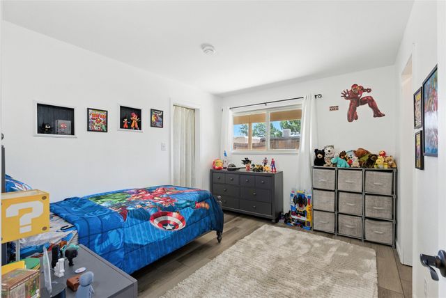 375 Cheryl Court, White Rock, NM 87547