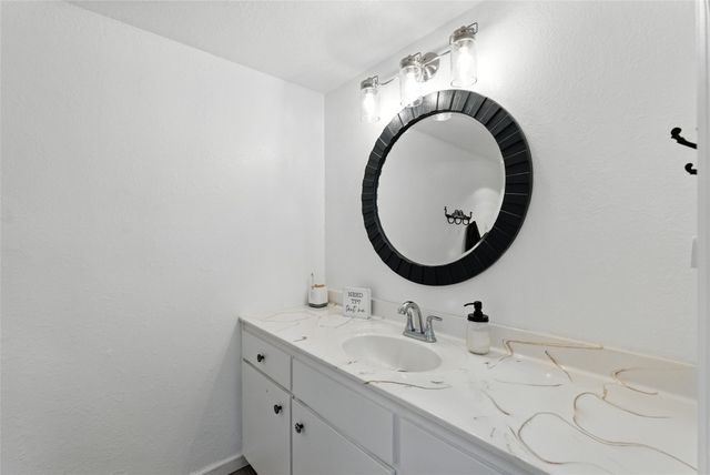 375 Cheryl Court, White Rock, NM 87547