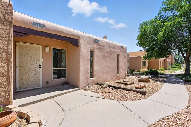 375 Cheryl Court, White Rock, NM 87547