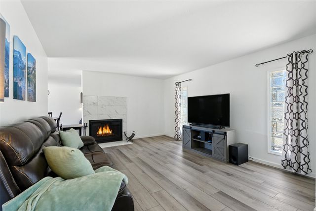 375 Cheryl Court, White Rock, NM 87547