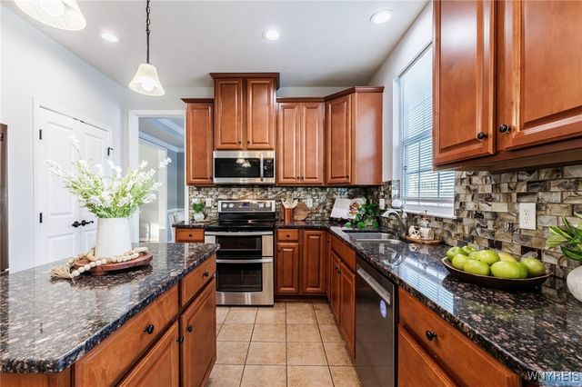 3 Willow Bridge Trail, Penfield, NY 14526