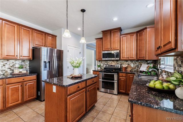 3 Willow Bridge Trail, Penfield, NY 14526