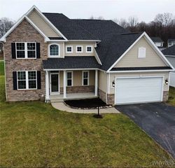 3 Willow Bridge Trail, Penfield, NY 14526